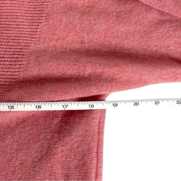 Max studio women’s size large knit ribbed pink Cashmere Sweater - Picture 4 of 5